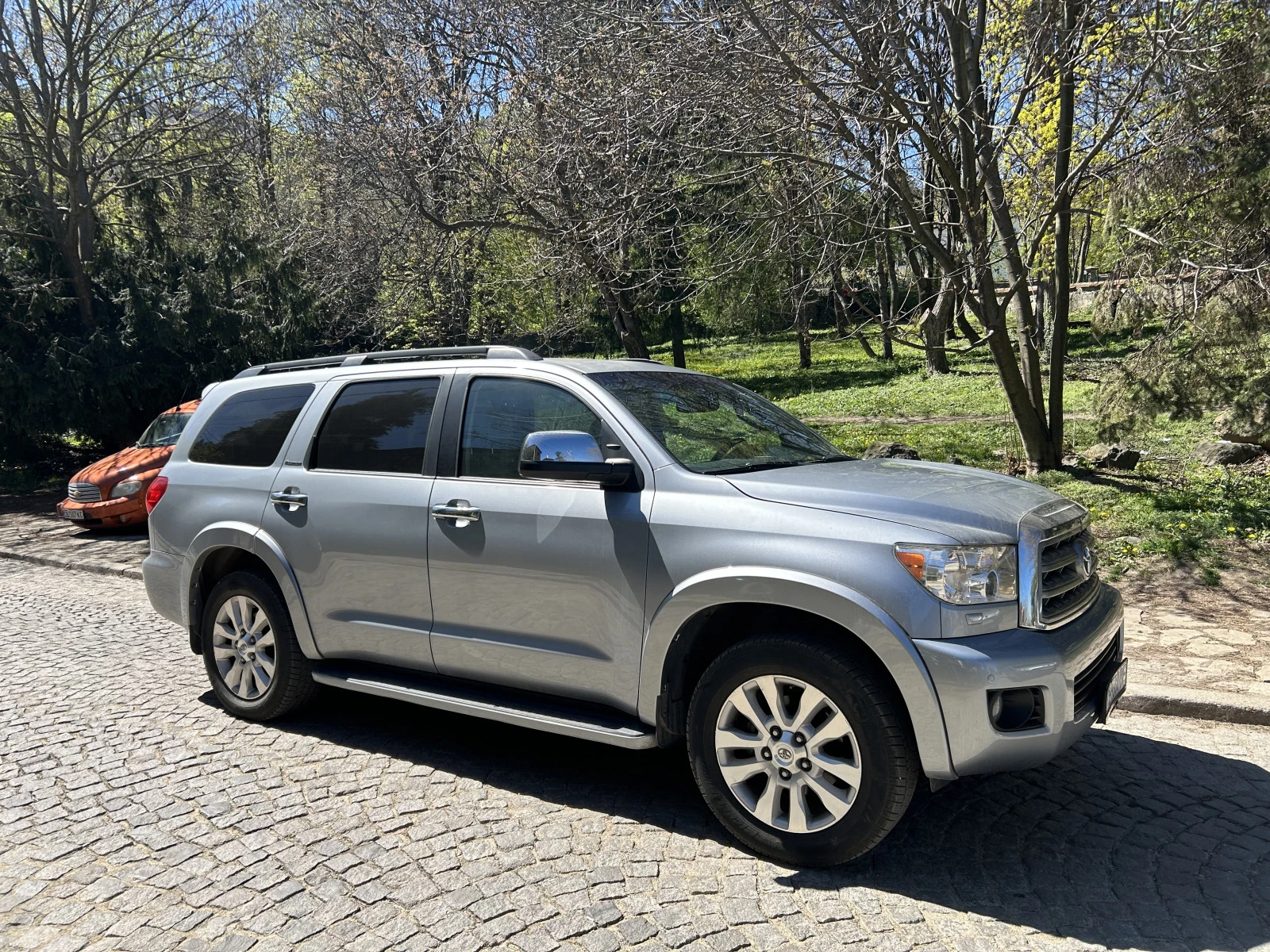 Toyota Sequoia Platinum 5.7 - изображение 3