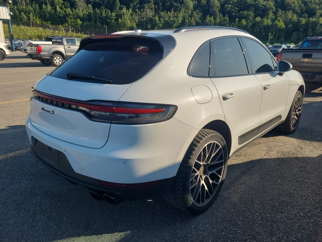 Porsche Macan AWD * CARFAX * АвтоКредит * Цена до България*  - изображение 3