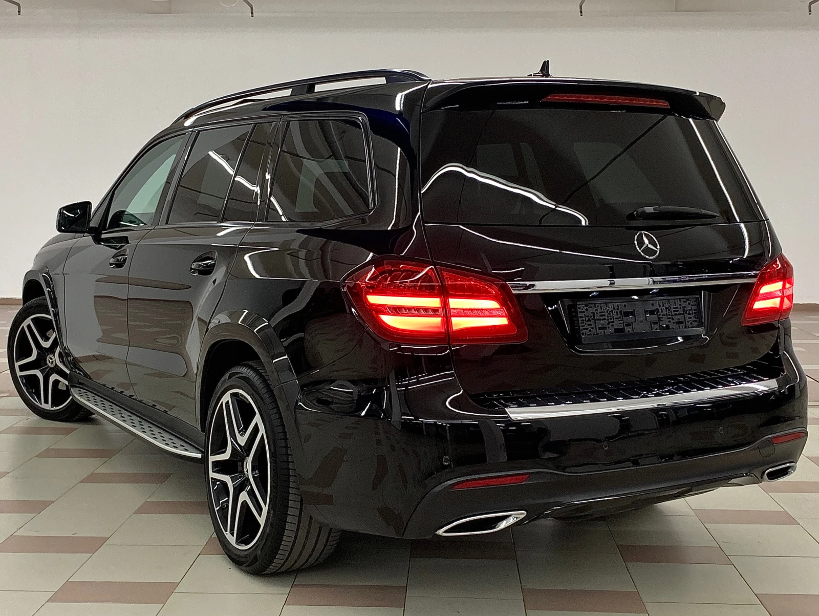 Mercedes-Benz GLS 350 AMG 7-Mesta #PANO#OBDUH#DIS#CAM360#harman#CARBON# - изображение 4