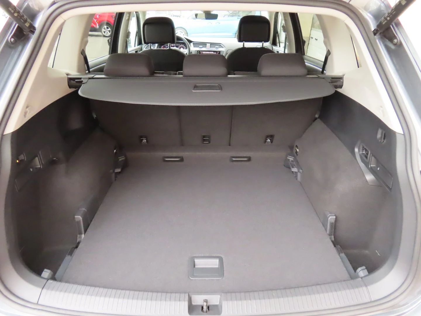 VW Tiguan LWB PA Elegance 2.0TDI 4MOT DSG - изображение 4