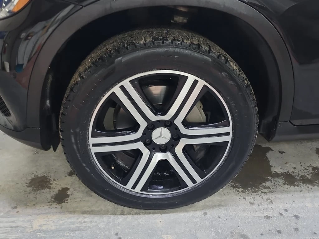 Mercedes-Benz GLC * 300 4MATIC SUV * CARFAX * БЕЗ ПЪРВОНАЧАЛНА ВНОСК - изображение 7