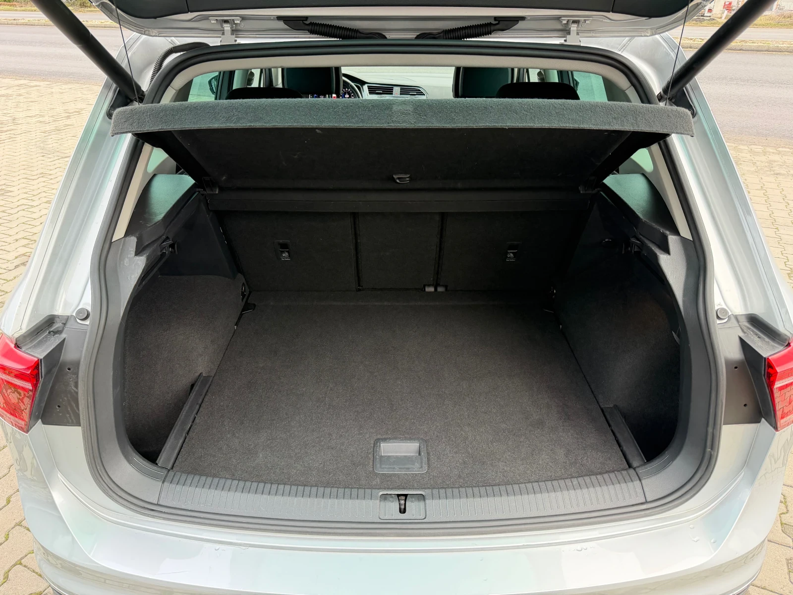 VW Tiguan 2.0TDI#IQ LIGHT#DIGITAL#NAVI#DISTR#KEYLESS#CAMERA | Mobile.bg � ����������� 14