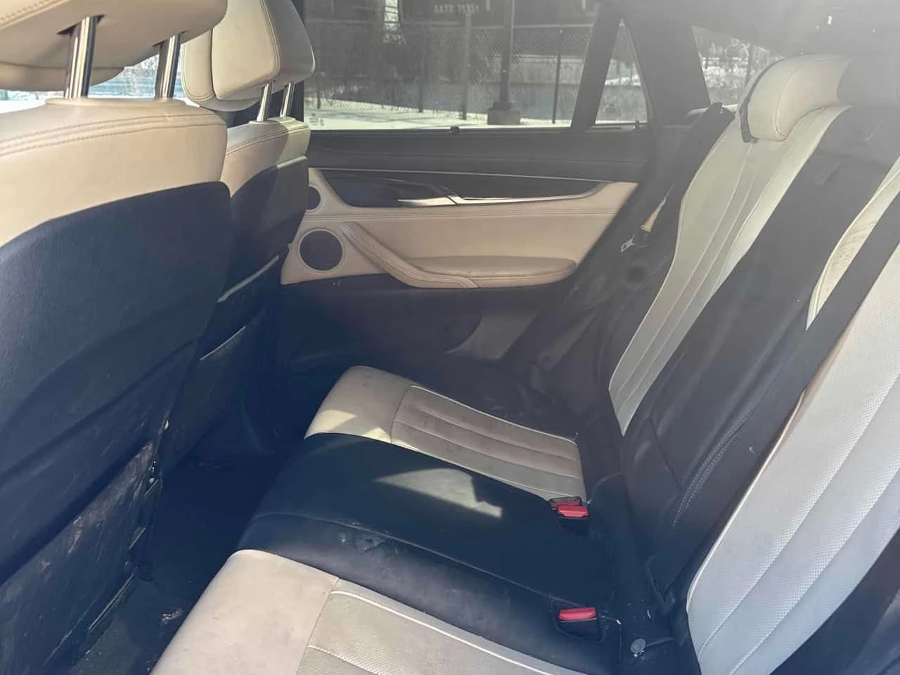 BMW X6 xDrive35i/CARFAX/ВТОРИ ГУМИ/ШИБИДАХ/ПОДГРЕВИ, снимка 12 - Автомобили и джипове - 53845150