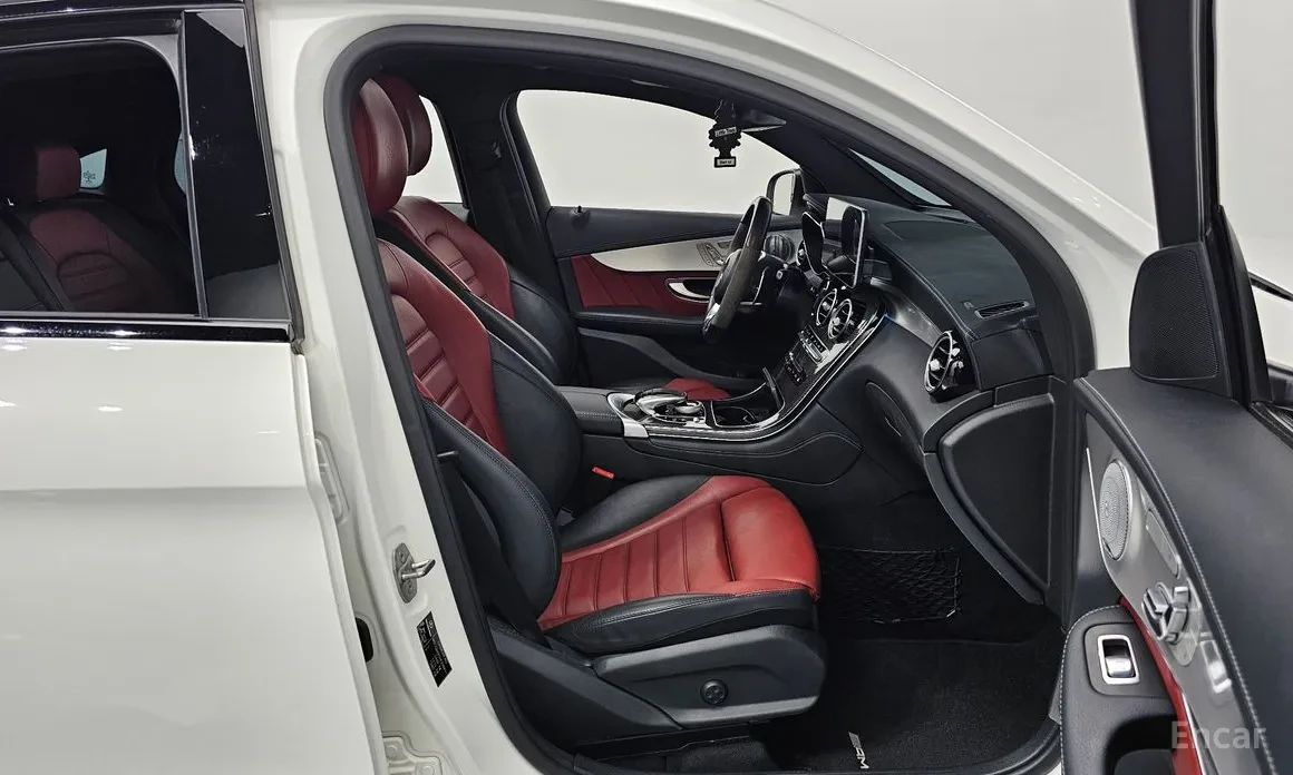 Mercedes-Benz GLC 43 AMG 2017* NIGHT PK* AMG PK* BURMASTER* HEAD-UP* КРАЙНА, снимка 13 - Автомобили и джипове - 54073246