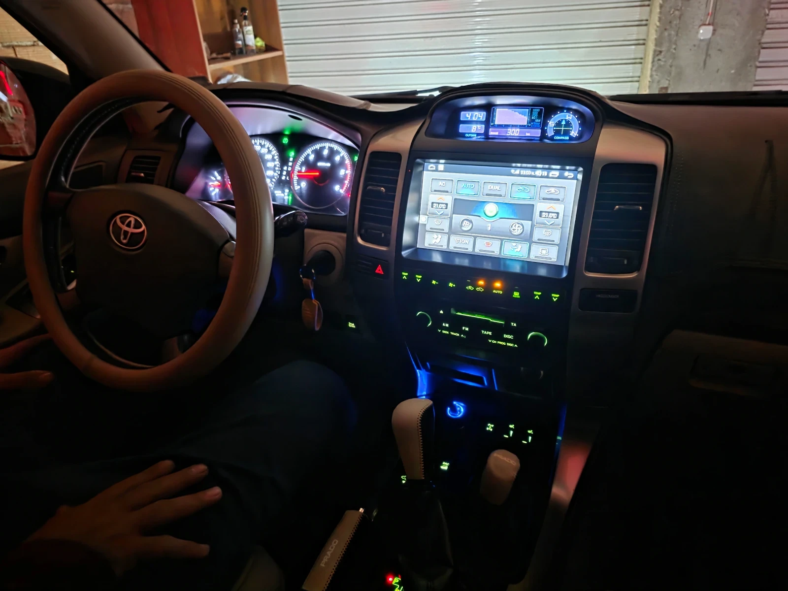 Toyota Land cruiser 3, 0 prado, снимка 8 - Автомобили и джипове - 54754909