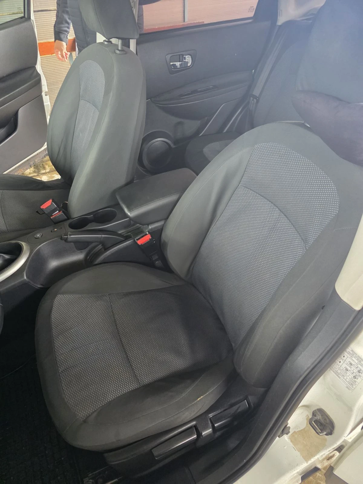 Nissan Qashqai, снимка 5 - Автомобили и джипове - 55135254