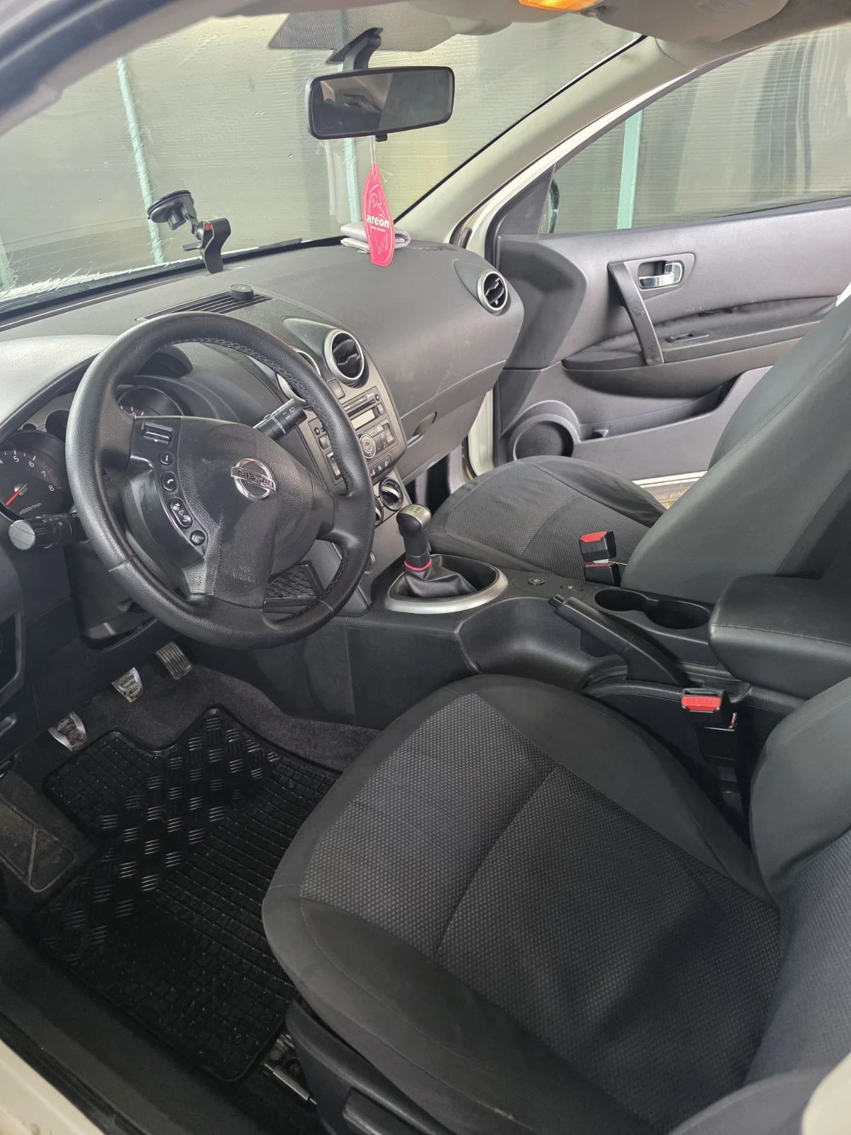 Nissan Qashqai, снимка 6 - Автомобили и джипове - 55135254