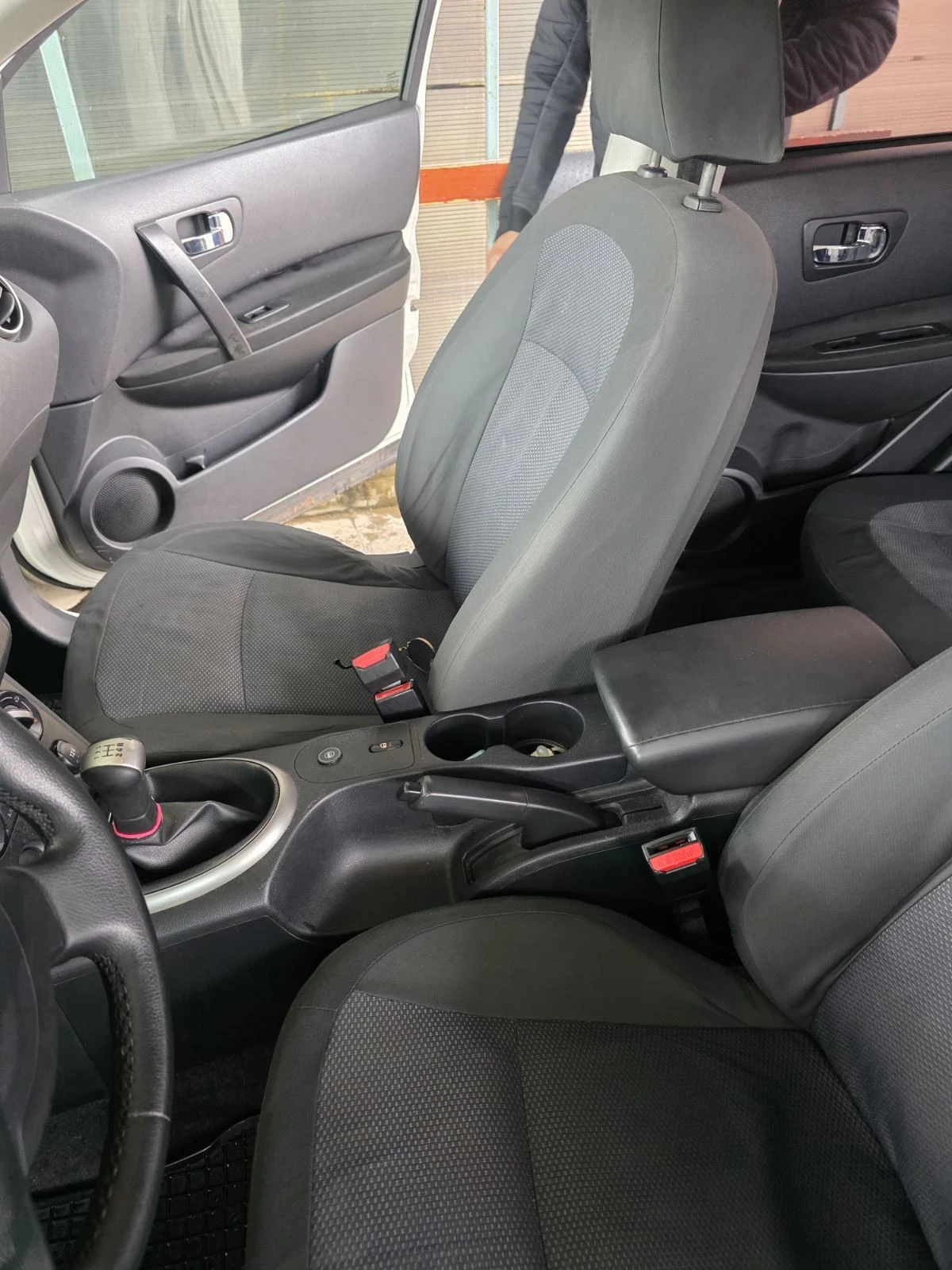 Nissan Qashqai, снимка 8 - Автомобили и джипове - 55135254