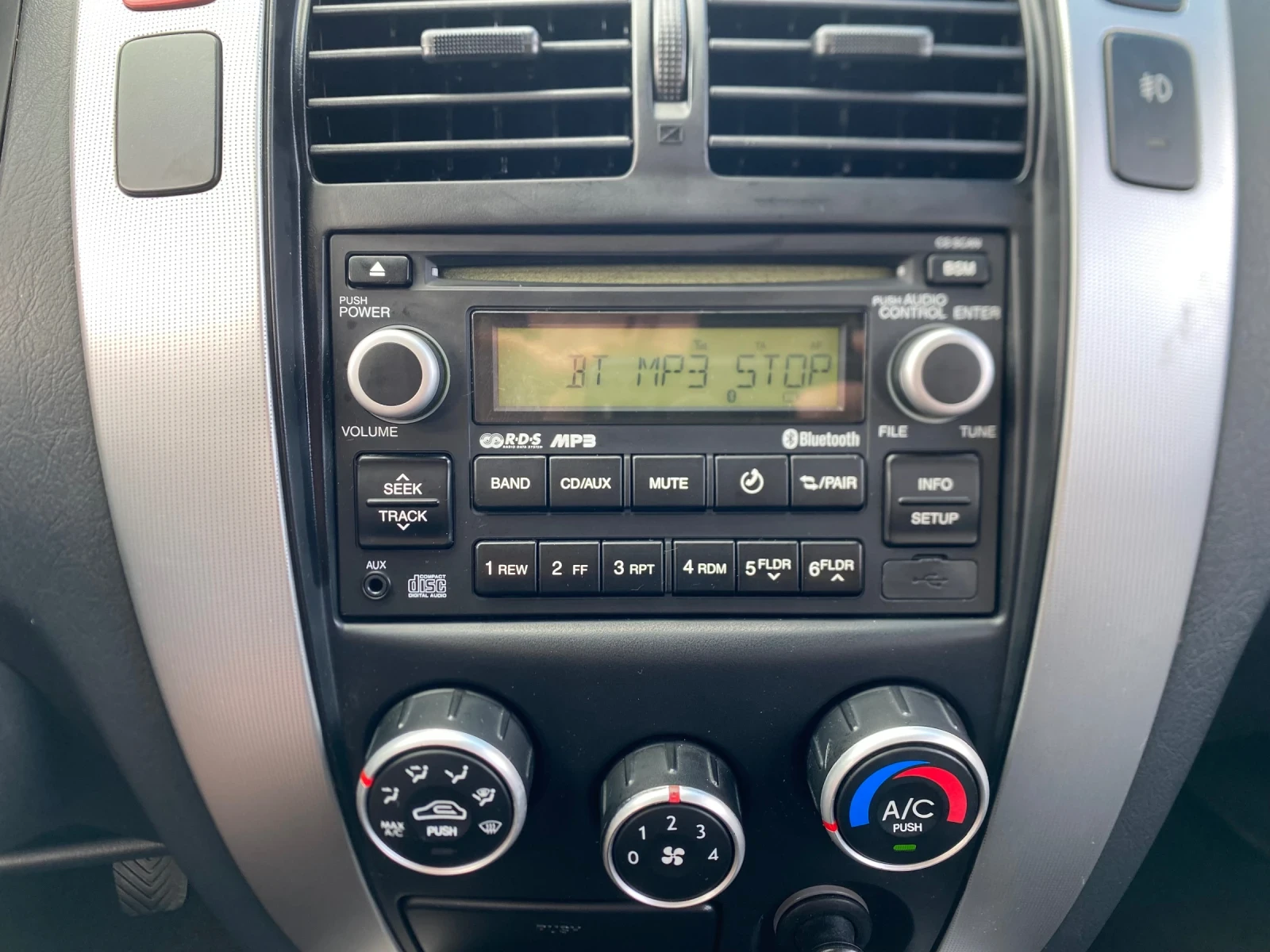 Hyundai Tucson 2.0i* ГАЗ* 4х4* ИТАЛИЯ* РЕАЛНИ КМ* , снимка 11 - Автомобили и джипове - 55139180
