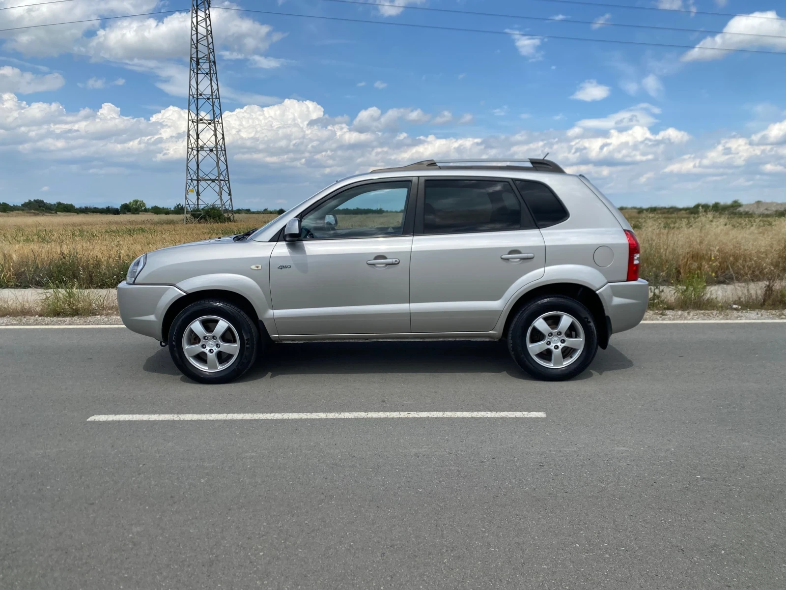 Hyundai Tucson 2.0i* ГАЗ* 4х4* ИТАЛИЯ* РЕАЛНИ КМ* , снимка 2 - Автомобили и джипове - 55139180