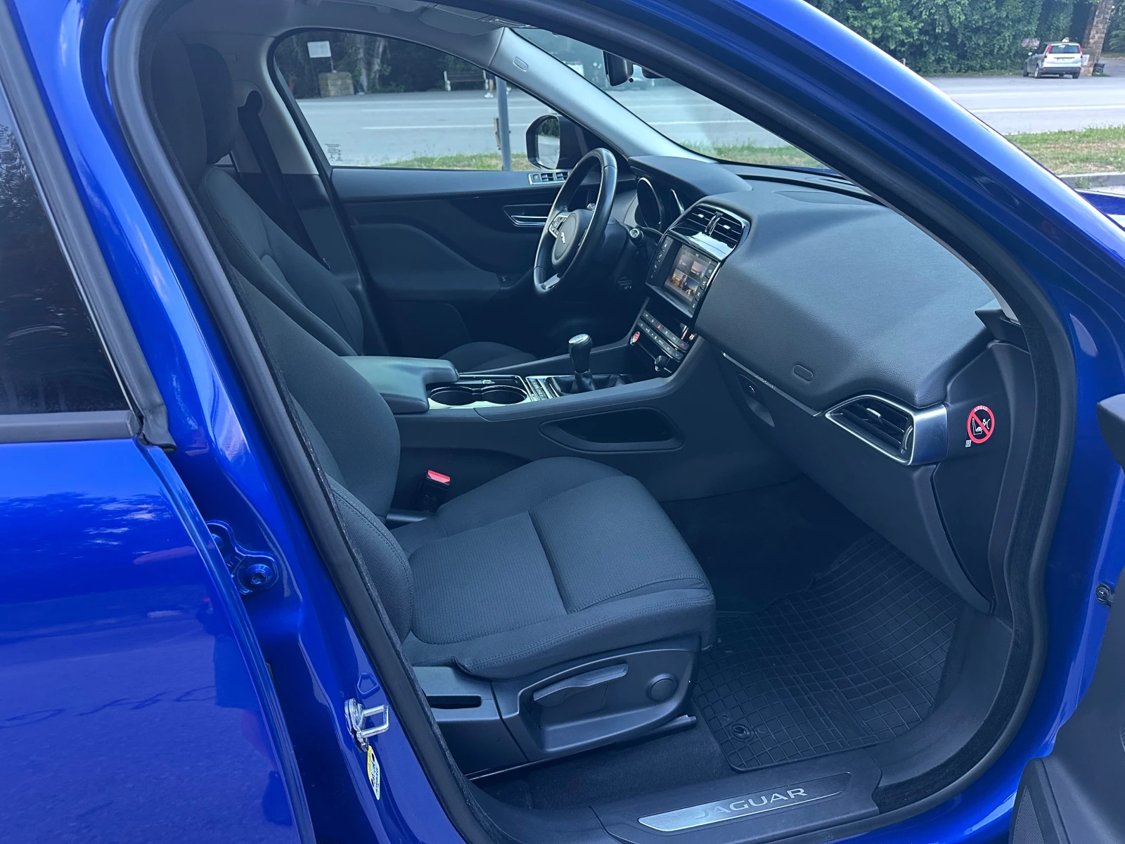 Jaguar F-PACE 2.0D AWD, снимка 14 - Автомобили и джипове - 55342173