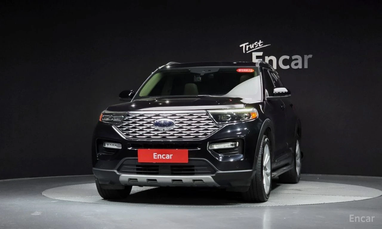 Ford Explorer 3.0 Platinum 4x4* DISTRONIC* МАСАЖ* 360* ОБДУХВАНЕ, снимка 2 - Автомобили и джипове - 55539129