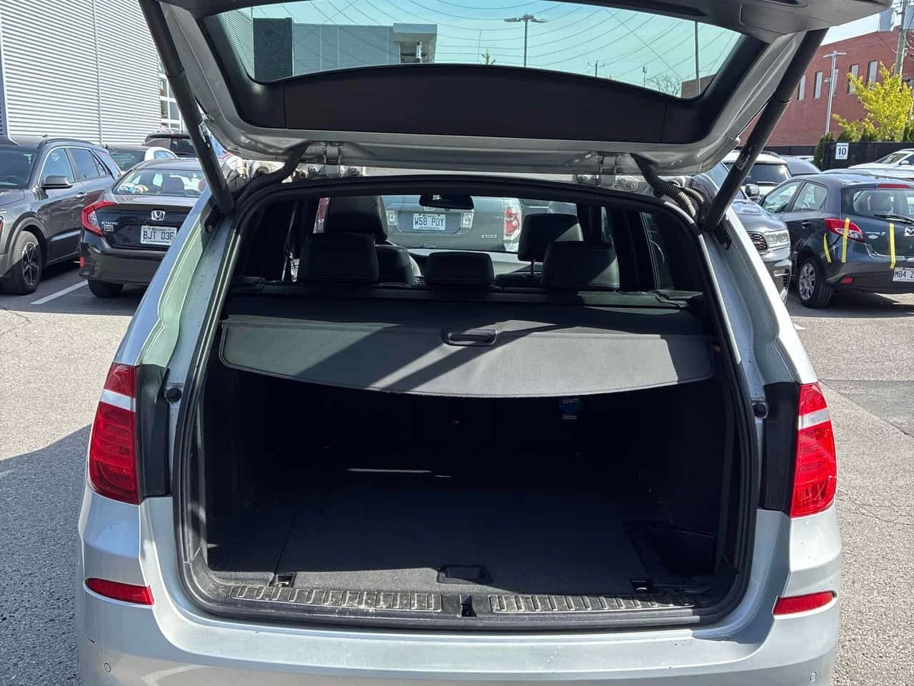 BMW X3 * xDrive28i * АВТОКРЕДИТ БЕЗ ПЪРВОНАЧАЛНА ВНОСКА* , снимка 14 - Автомобили и джипове - 56172163