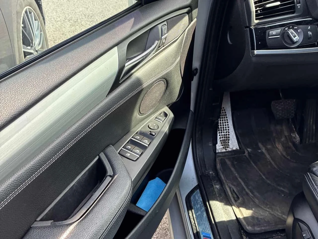 BMW X3 * xDrive28i * АВТОКРЕДИТ БЕЗ ПЪРВОНАЧАЛНА ВНОСКА* , снимка 11 - Автомобили и джипове - 56172163