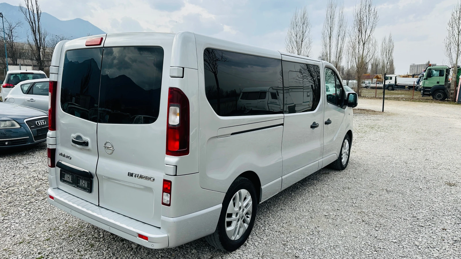 Opel Vivaro 1.6biturbo-8+ 1 long - изображение 5