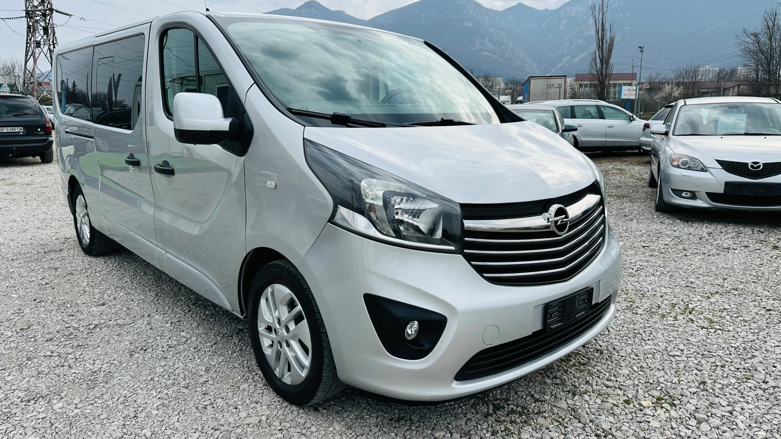 Opel Vivaro 1.6biturbo-8+ 1 long - изображение 3