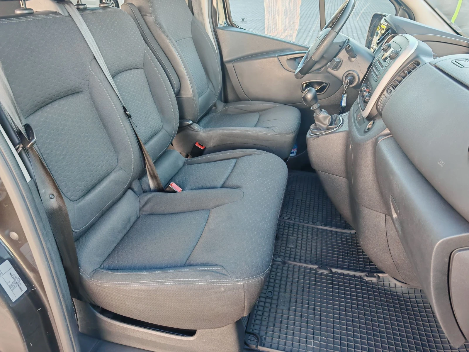 Renault Trafic, снимка 6 - Бусове и автобуси - 55397179