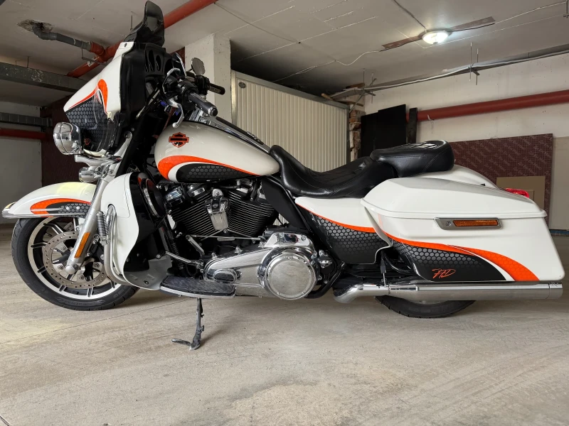 Harley-Davidson Electra Glide Classic Police 107 2017г, снимка 9 - Мотоциклети и мототехника - 46813459