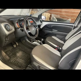 Обява за продажба на Toyota Aygo 1.0 Automatic