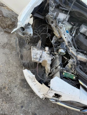Toyota Auris 1.8HYBRID - 7800 лв. - 92570389 9