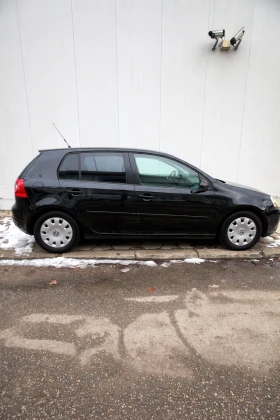 VW Golf 1.9 TDI   обслужен | чист салон | готов за - 4350 € / 8507.86 лв. - 14236037 16