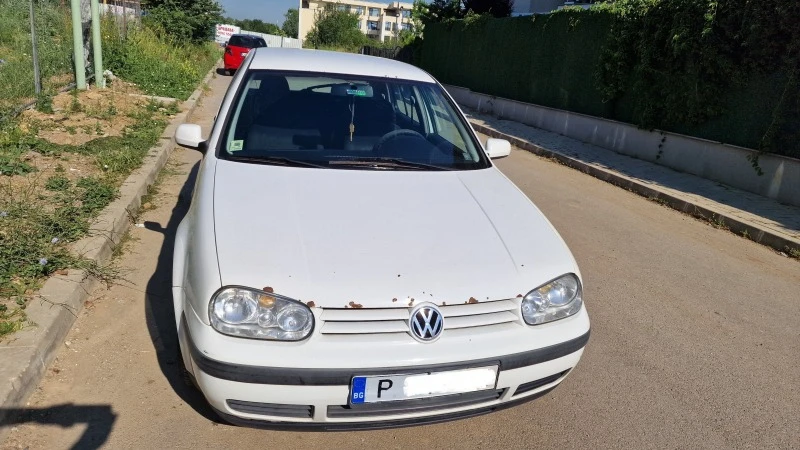 VW Golf, снимка 1 - Автомобили и джипове - 47322315