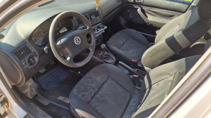 VW Golf, снимка 5 - Автомобили и джипове - 47322315