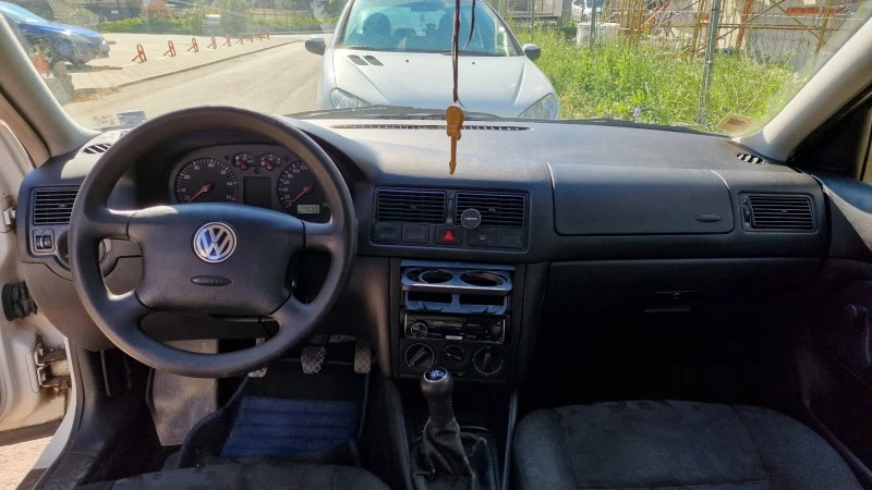 VW Golf, снимка 6 - Автомобили и джипове - 47322315