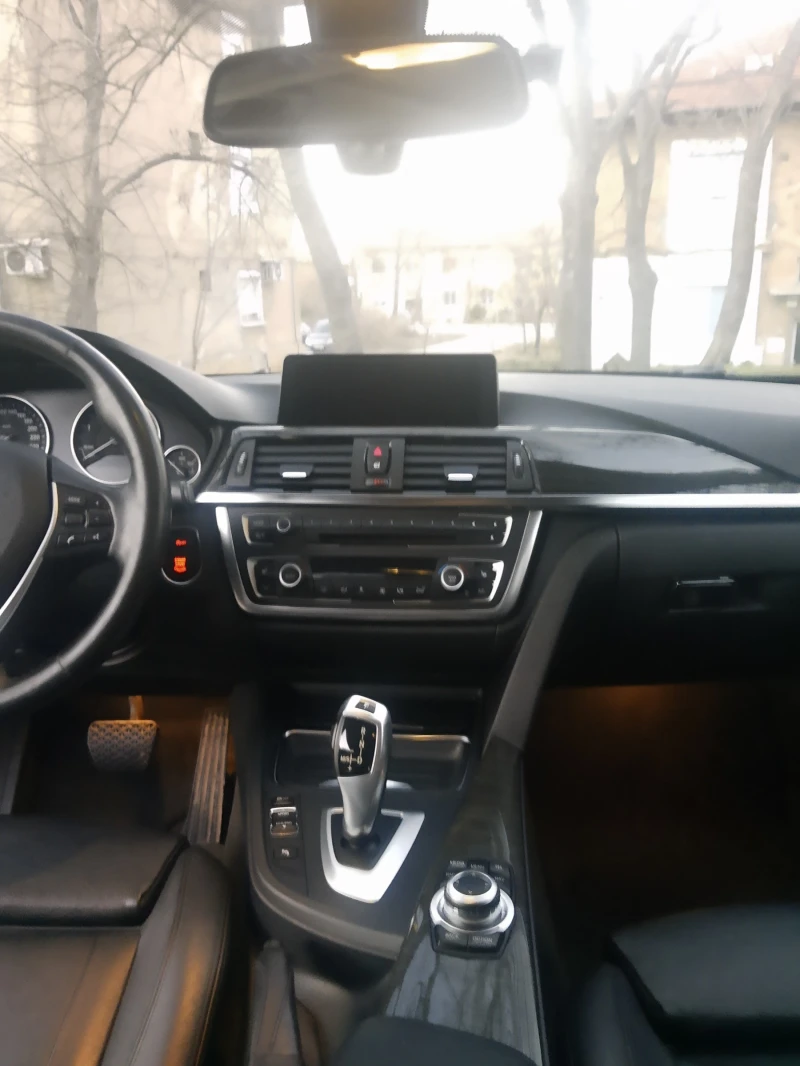 BMW 320, снимка 1 - Автомобили и джипове - 48990869