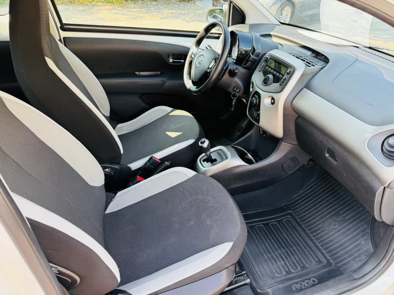 Toyota Aygo 1.0 Automatic, снимка 12 - Автомобили и джипове - 50149424