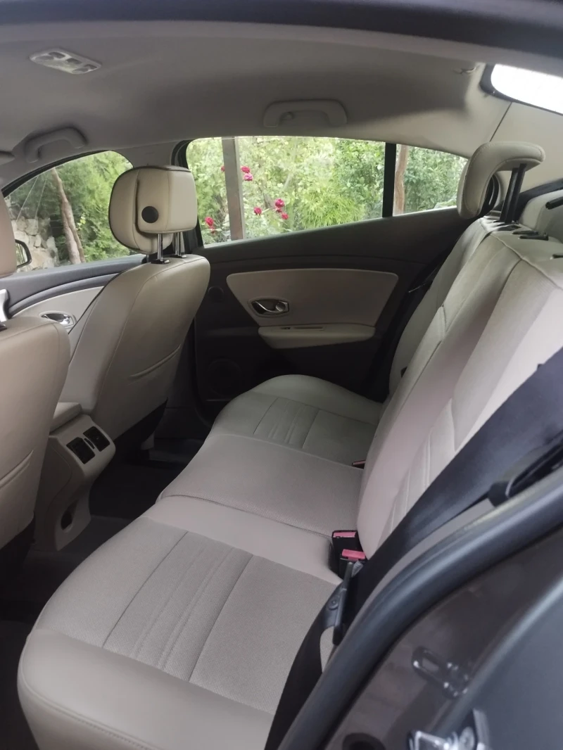 Renault Fluence, снимка 7 - Автомобили и джипове - 52846448