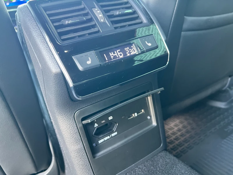 Skoda Superb Sportline 2.0 TSI DSG, снимка 15 - Автомобили и джипове - 51834708