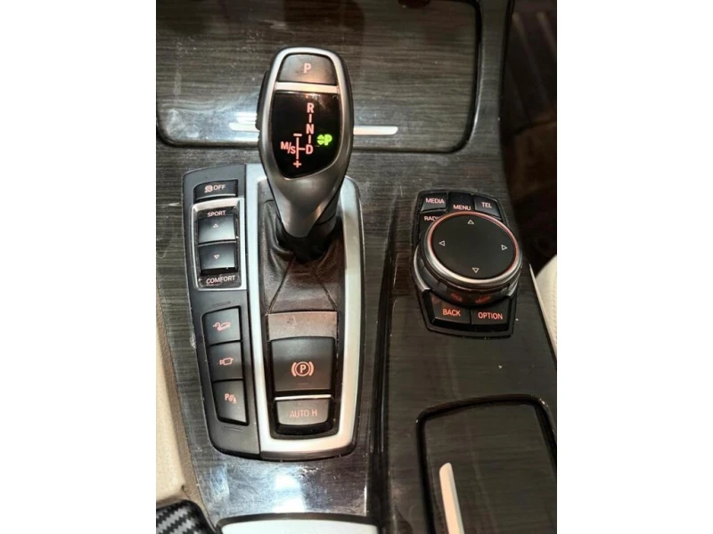 BMW 535 * 535i xDrive * CARFAX * ЦЕНА ДО БГ, снимка 17 - Автомобили и джипове - 52725971