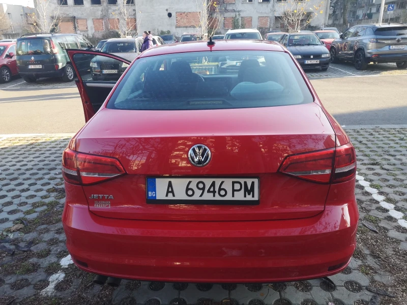 VW Jetta, снимка 2 - Автомобили и джипове - 52895740