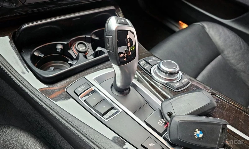 BMW 520, снимка 9 - Автомобили и джипове - 53044386