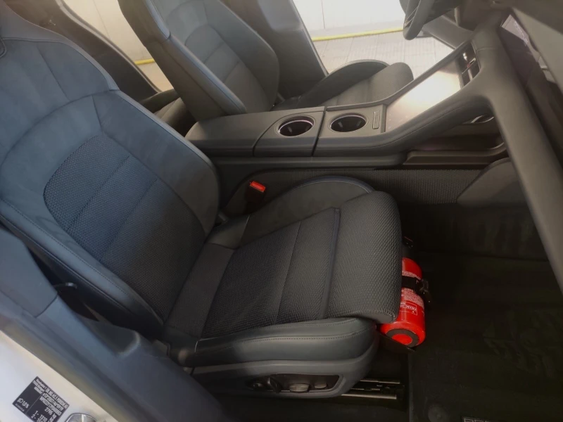 Porsche Taycan Porsche Taycan Performance an Battery+ | Гаранция, снимка 8 - Автомобили и джипове - 53383784