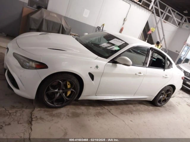 Alfa Romeo Giulia * QUADRIFOGLIO RWD* CARFAX* АВТОФИНАНСИРАНЕ*  - изображение 7