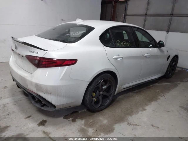 Alfa Romeo Giulia * QUADRIFOGLIO RWD* CARFAX* АВТОФИНАНСИРАНЕ*  - изображение 6