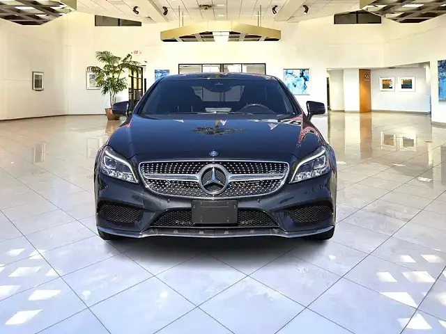 Mercedes-Benz CLS 500 4MATIC * * FACE * * CARFAX * * АВТО КРЕДИТ * * , снимка 2 - Автомобили и джипове - 52916204