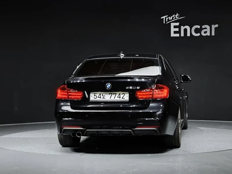 BMW 320 d-MSport - САМО 30% АВАНС, снимка 4 - Автомобили и джипове - 55706090