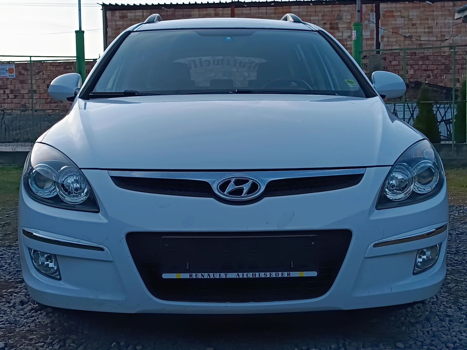 Hyundai I30 1.4i-105кс-КЛИМАТРОНИК- - изображение 8