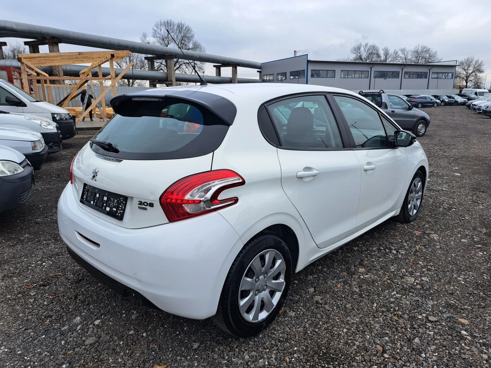 Peugeot 208 1.4 ECO HDI 92PS.AVTOMAT ITALIA - изображение 6