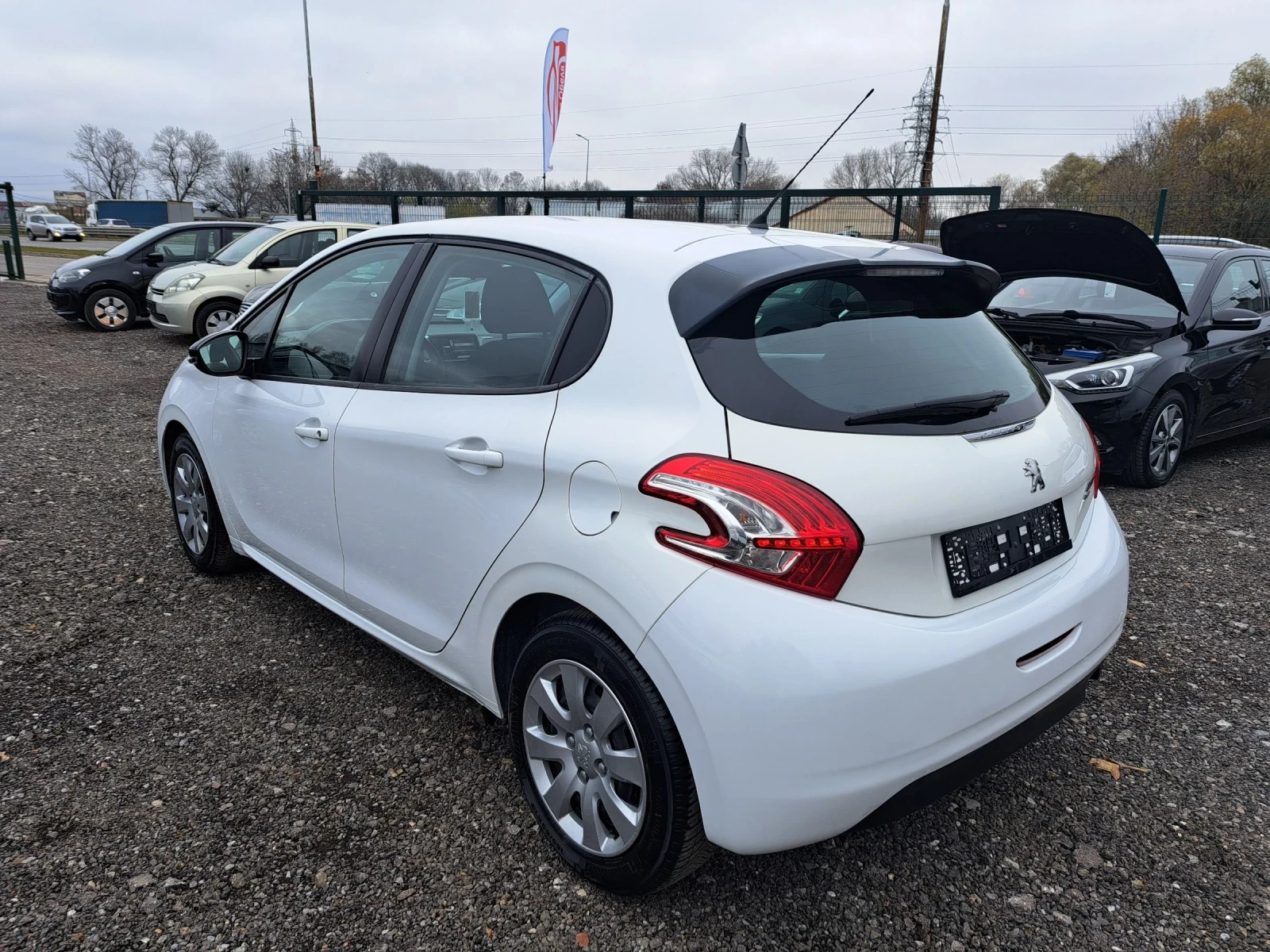 Peugeot 208 1.4 ECO HDI 92PS.AVTOMAT ITALIA - изображение 4