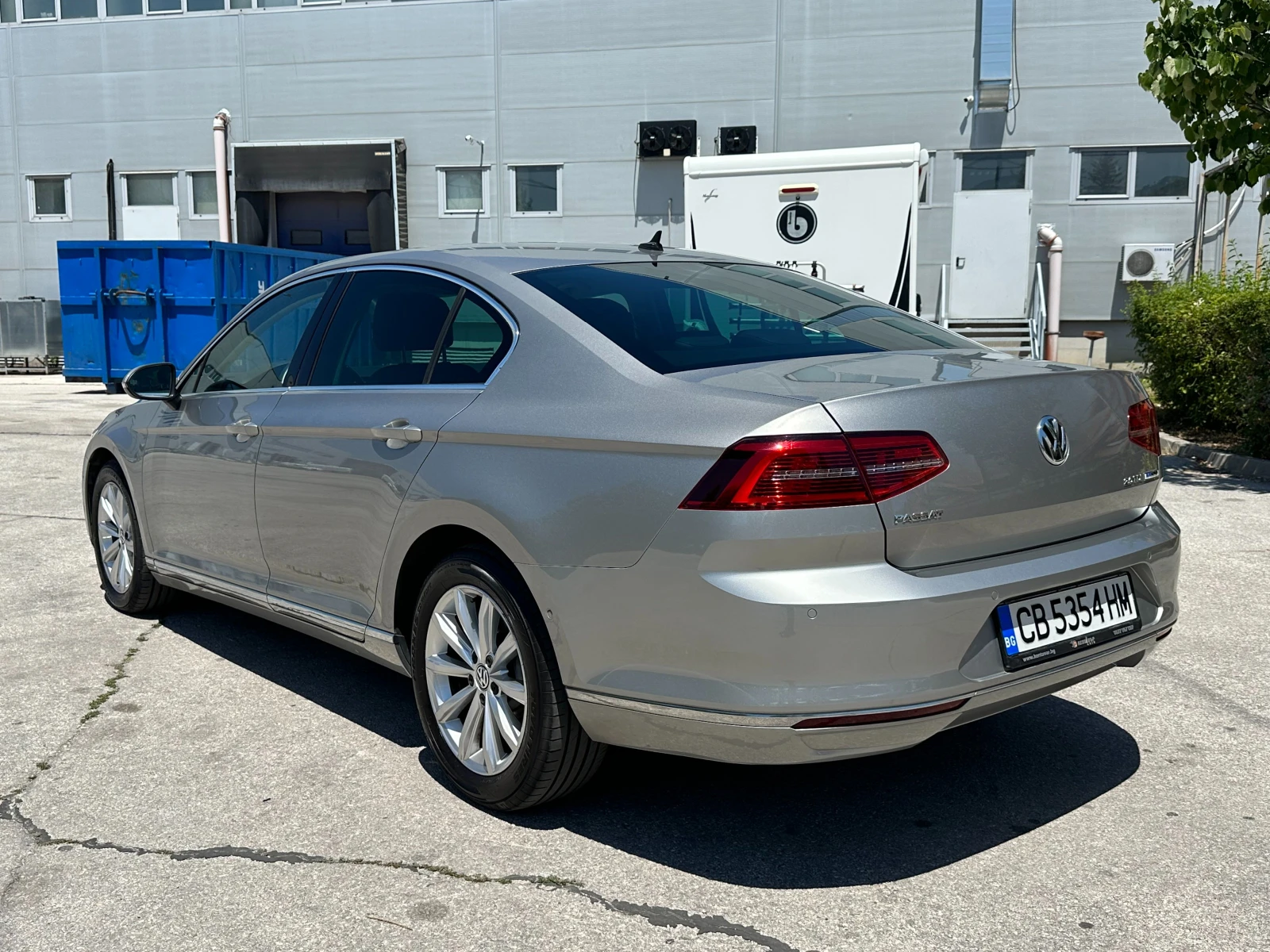 VW Passat 2.0TDI Автомат/ОТ БЪЛГАРИЯ/136000км - изображение 3