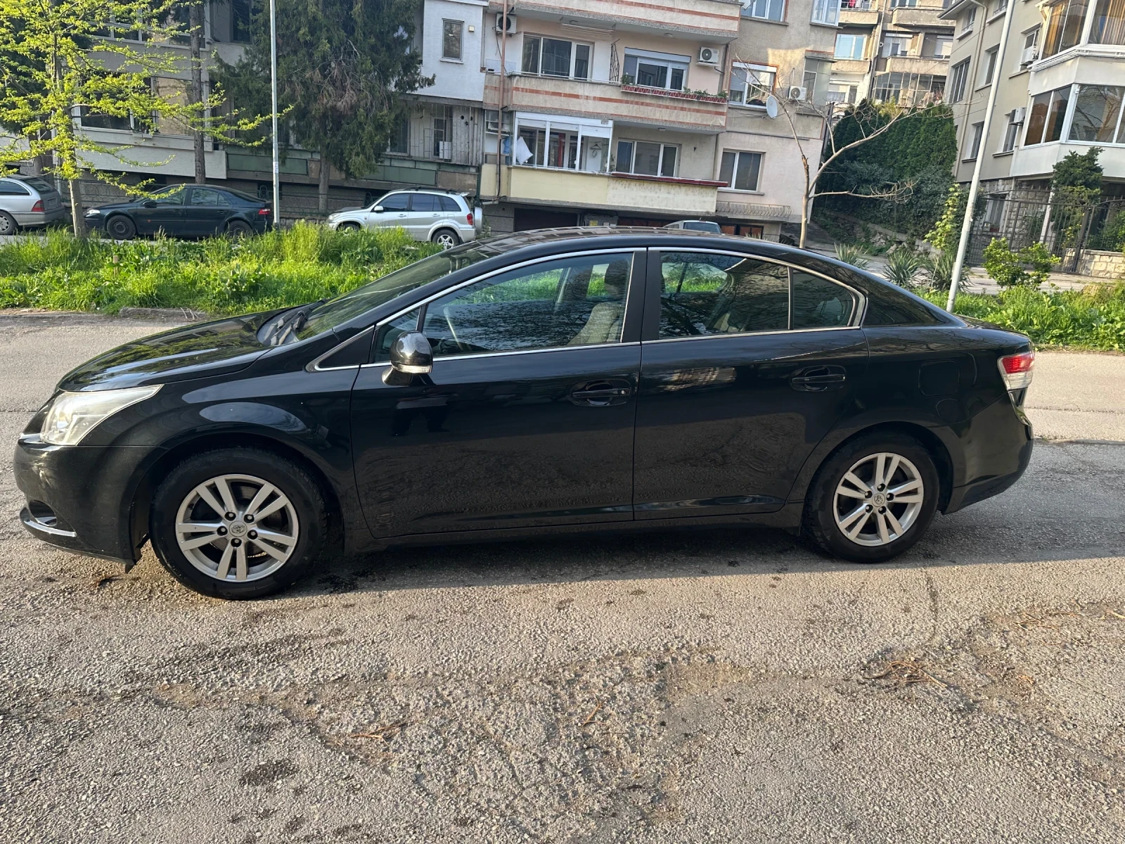 Toyota Avensis 1.8 147кс Седан - изображение 8