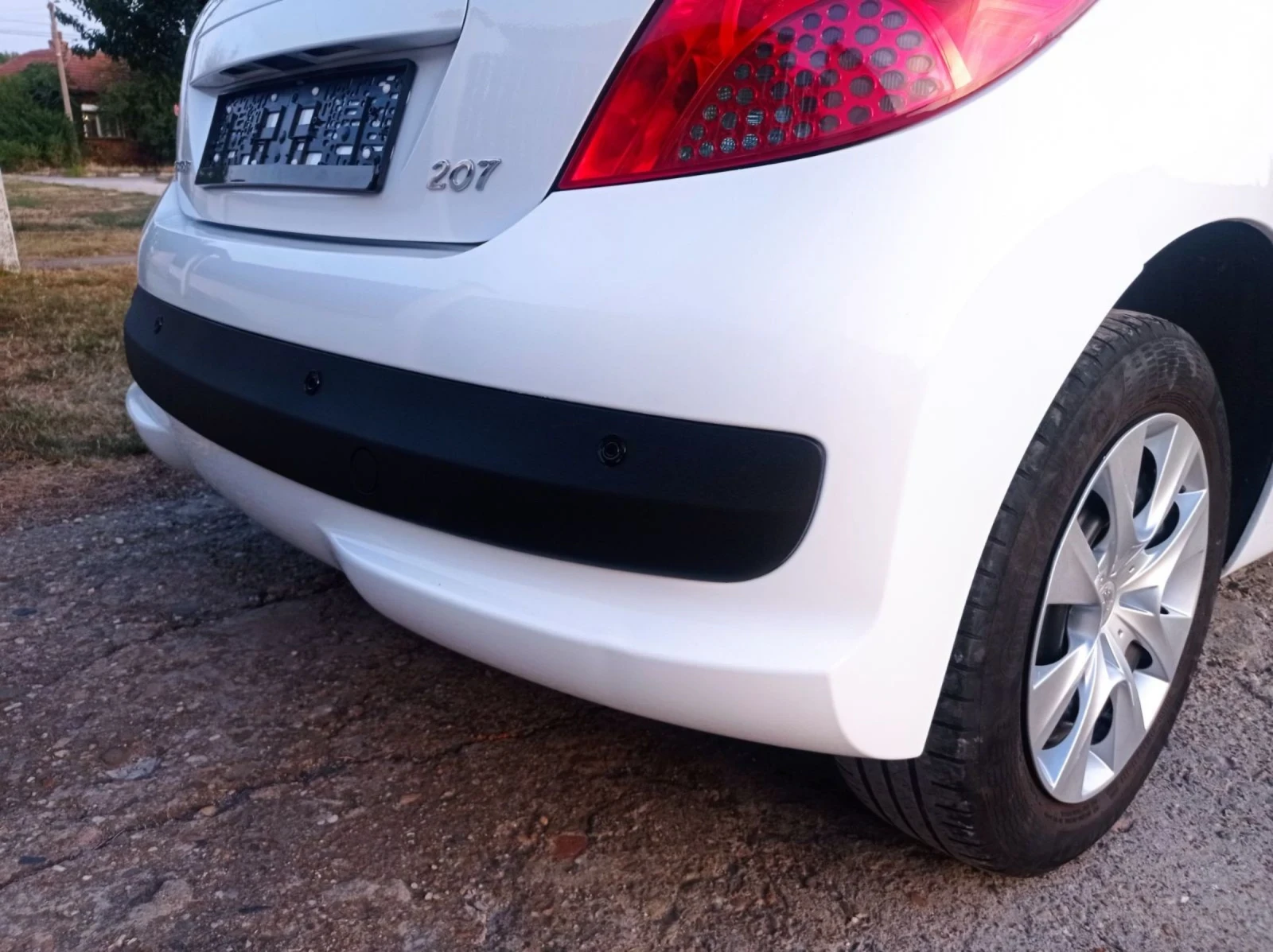 Peugeot 207 1.4i, 120х.км - изображение 4