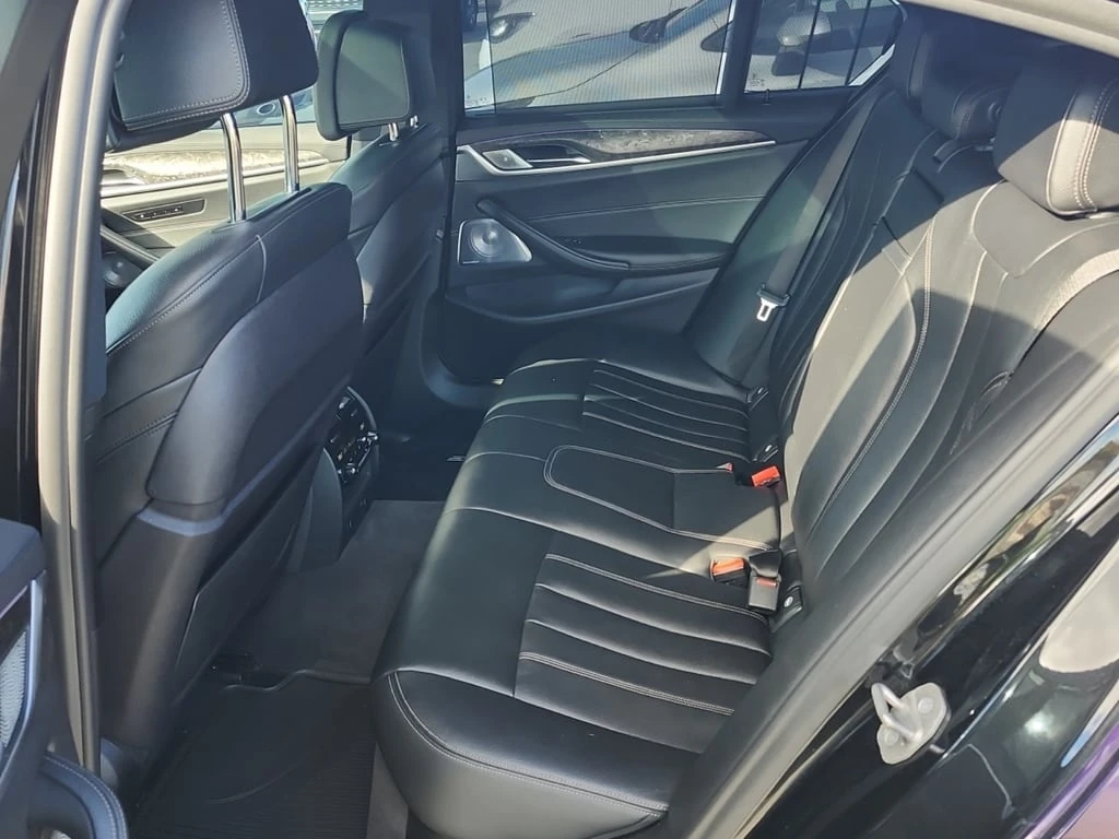 BMW 550 * M550I XDRIVE * CARFAX *    | Mobile.bg   13