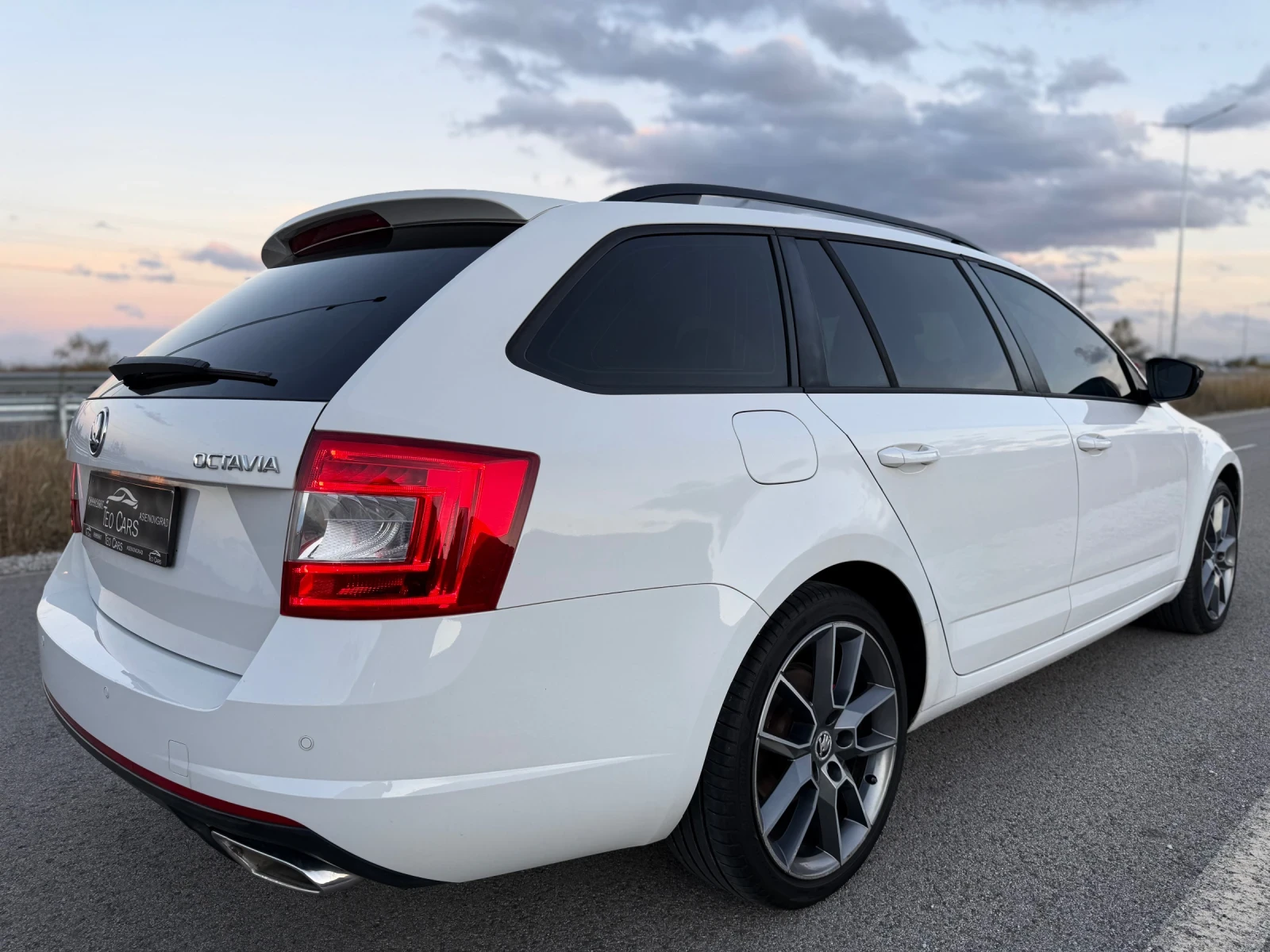 Skoda Octavia 2.0 TDI / VRS / LED / KOJA / NAVI / XENON  | Mobile.bg   7