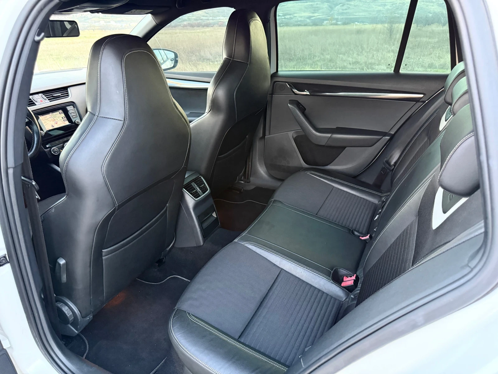 Skoda Octavia 2.0 TDI / VRS / LED / KOJA / NAVI / XENON  | Mobile.bg   11