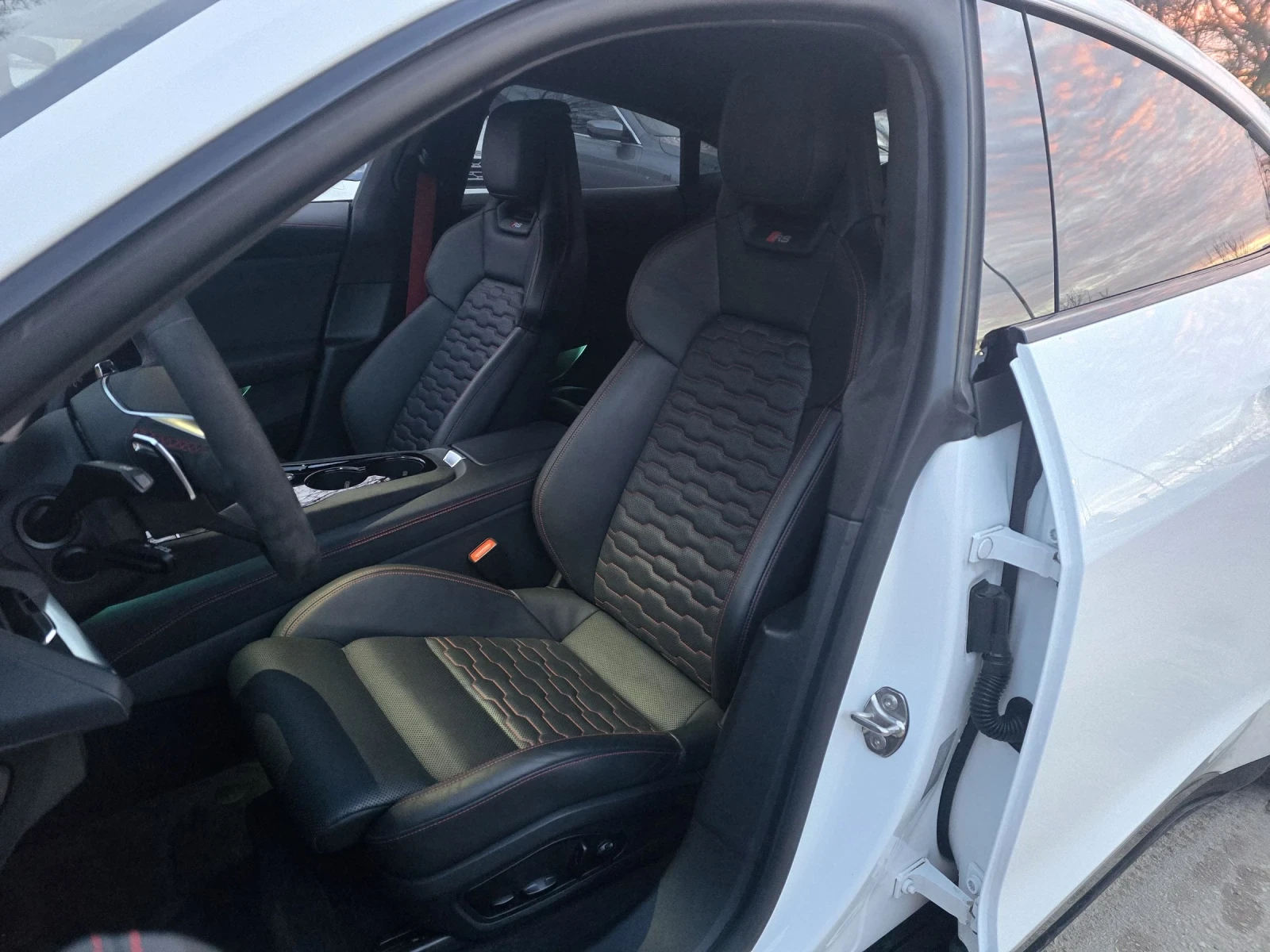 Audi E-Tron GT RS Head-up Laser Quattro �������� | Mobile.bg � ����������� 10